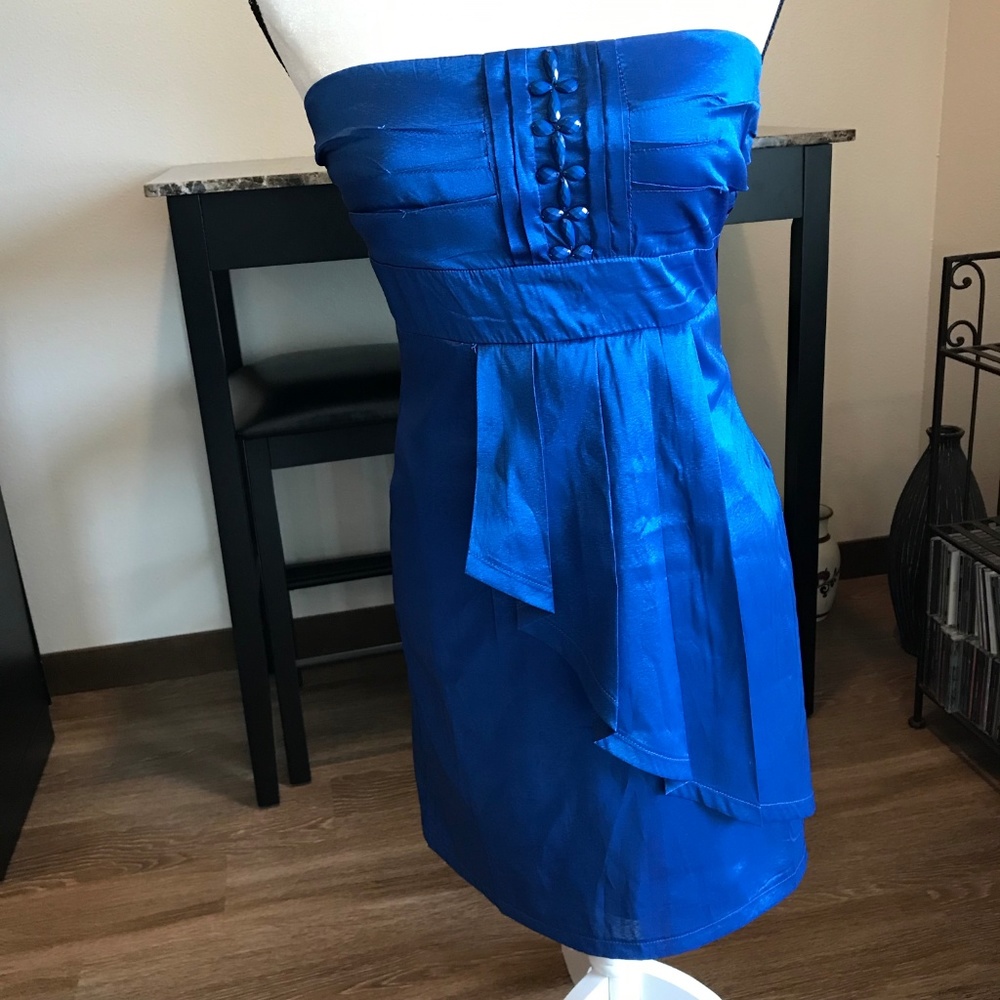 Aggie Strapless Dress size Small